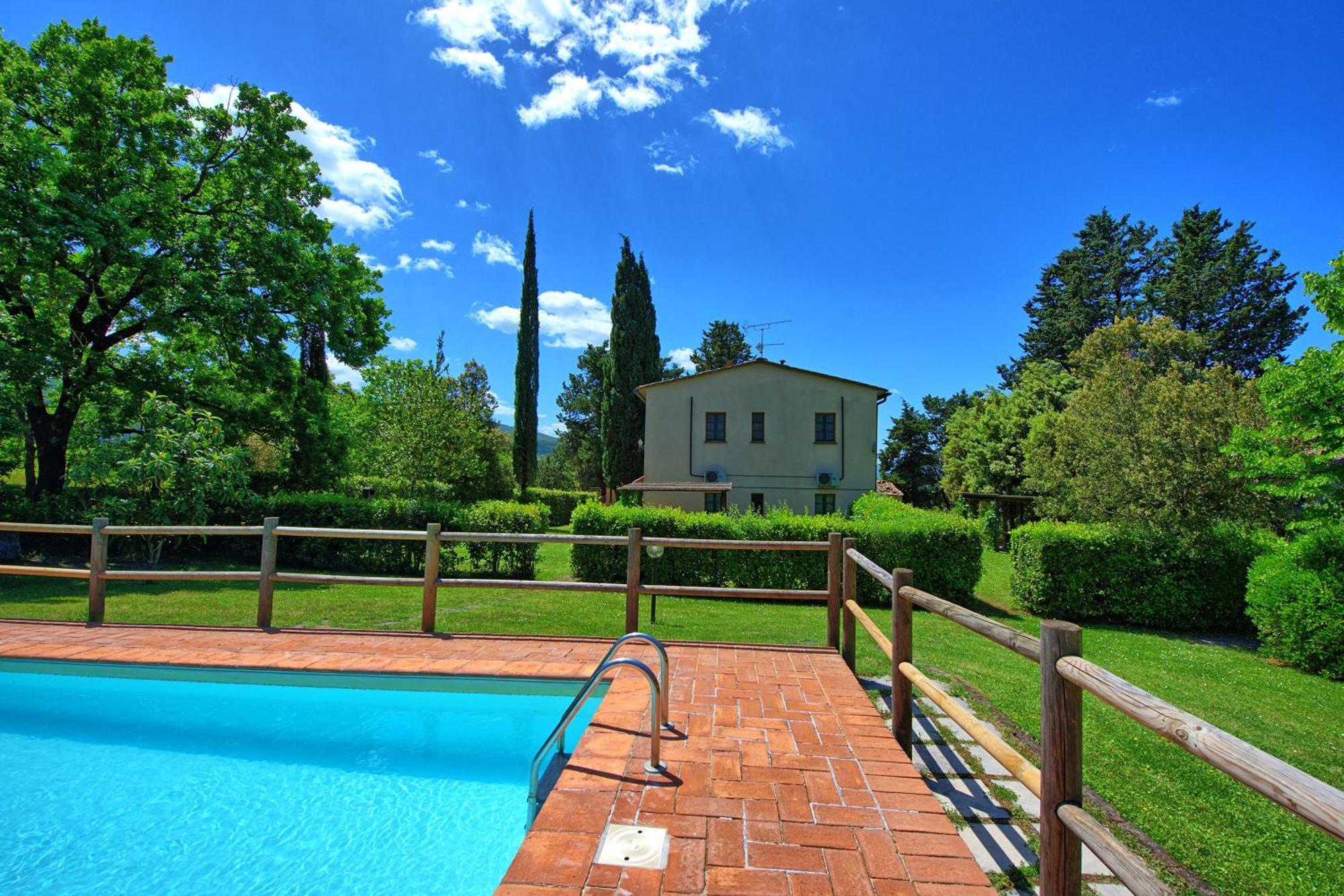 Villa Picchio By Posarellivillas Volterra Exterior photo